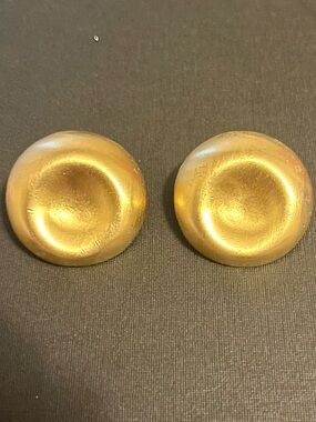 Vintage Essex brushed Gold Dome Button Clip on Earrings